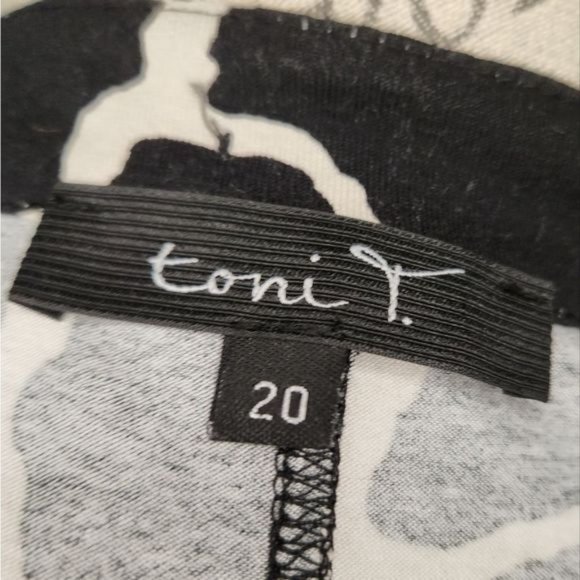 Toni?T giraffe print tunic top - Picture 8 of 9